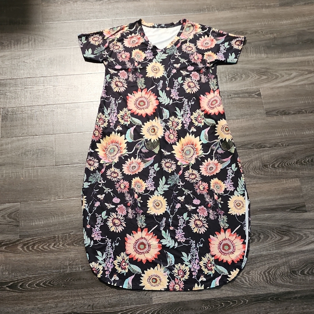 🦇 Huskary Floral Maxi Dress 🦇